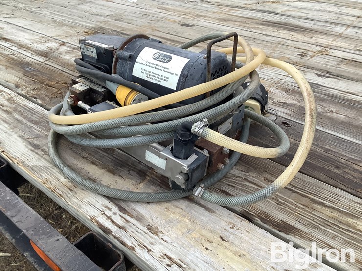 john-blue-20620-injection-chemical-pump-image-1