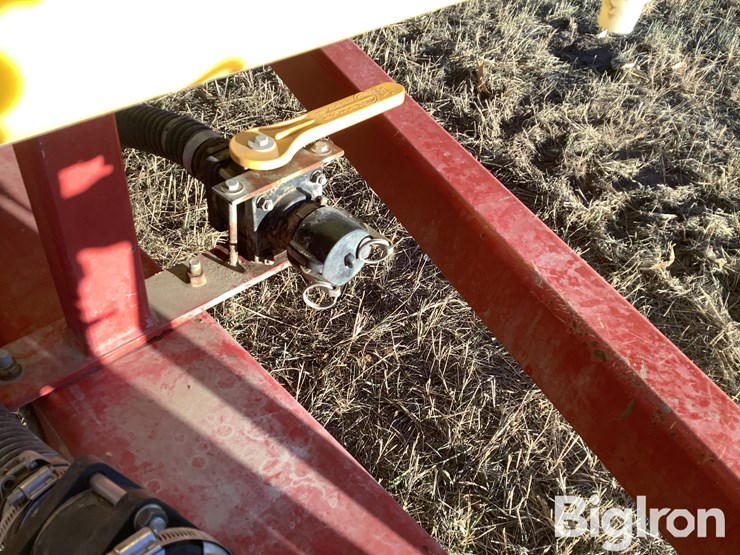 2012-krause-gladiator-16r30-strip-till-machine-image-15