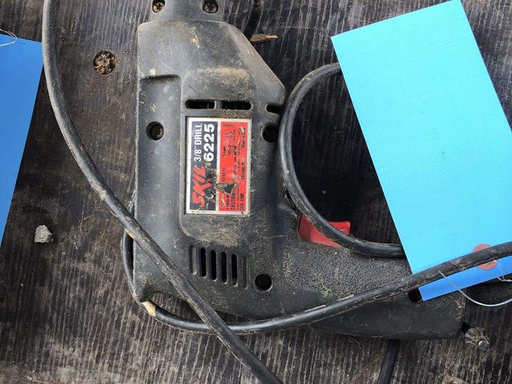 skil-3/8"-corded-drill-image-2