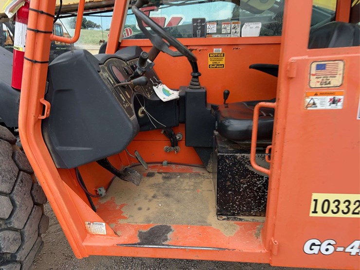 2015-jlg-g6-42a-image-27