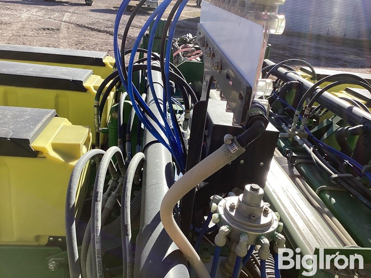 john-deere-1770nt-image-17