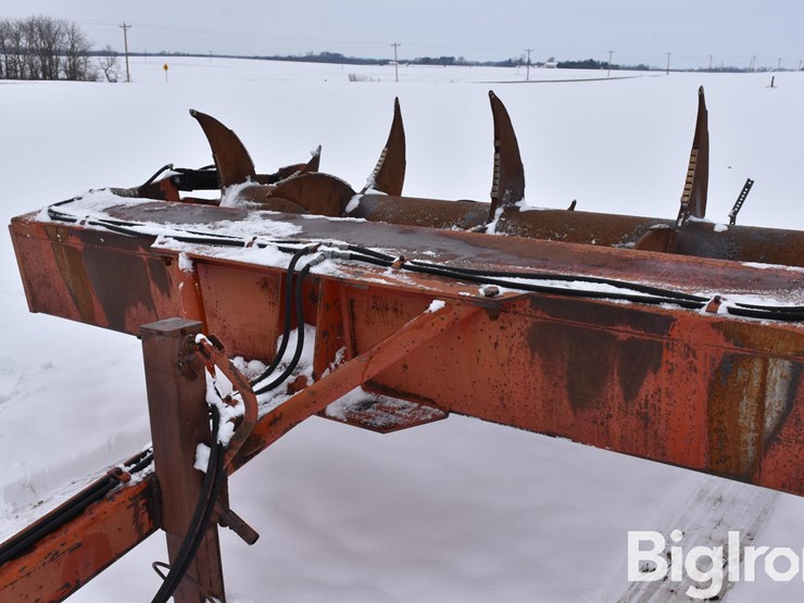 nh-savage-6580-aerator-image-11