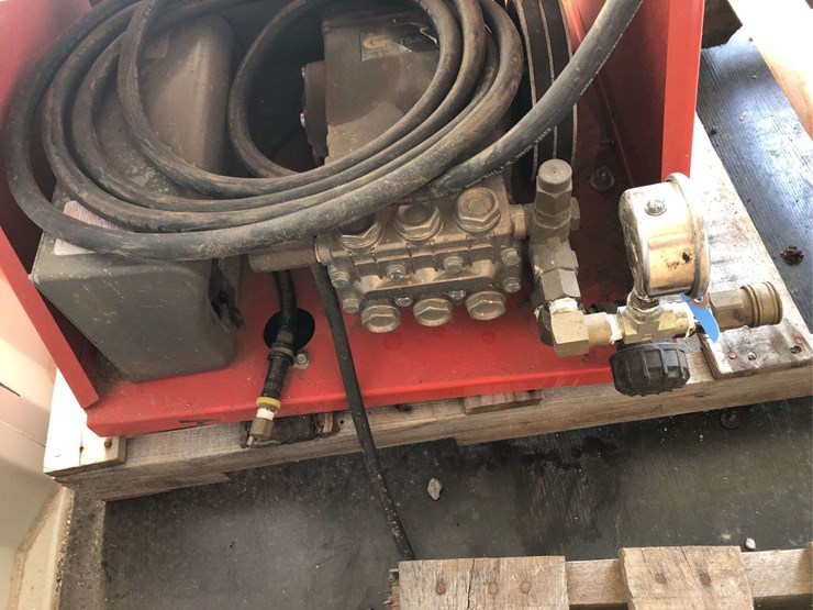 magnum-4000psi-pressure-washer-image-2