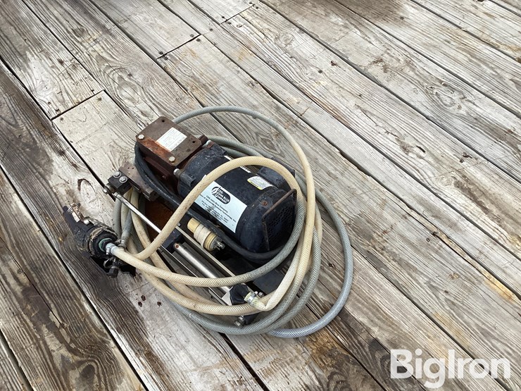 johnson-blue-fertilizer-pump-image-7