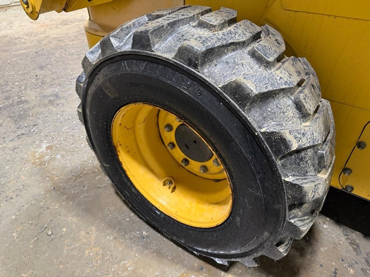 john-deere-250-image-15