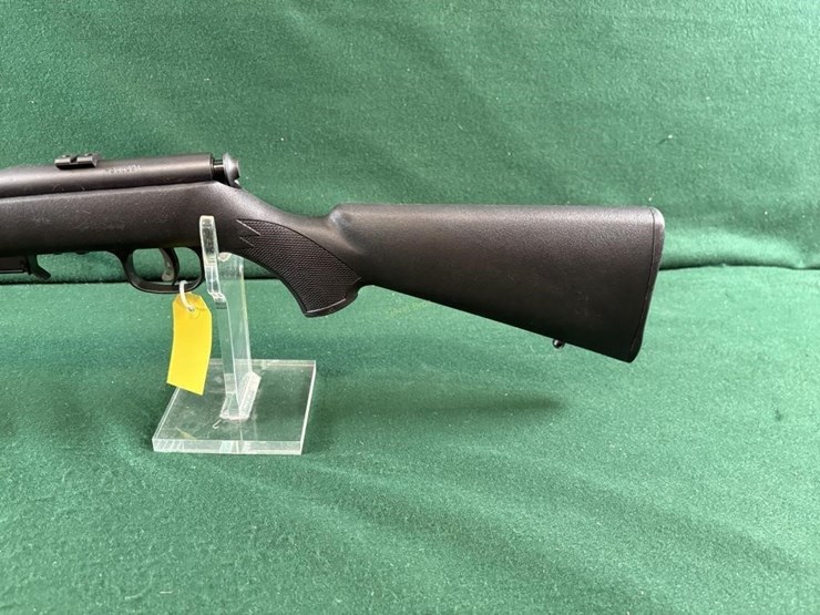 new-savage-93r17-17hmr-rifle-image-8