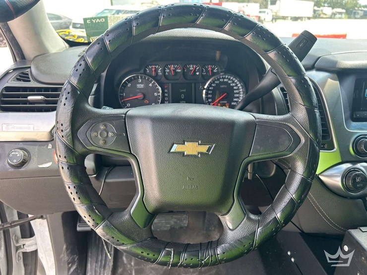 2016-chevrolet-tahoe-image-13