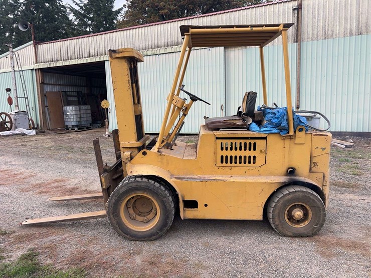 baker-forklift-image-2