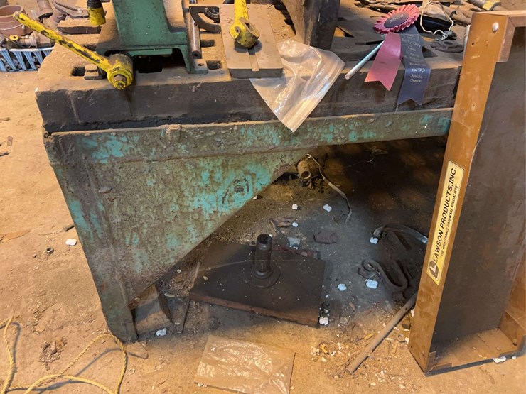 metal-working-table-image-21