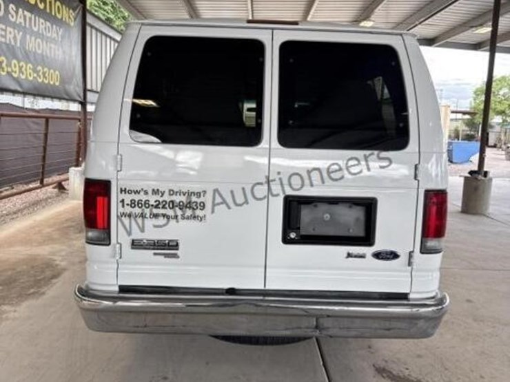 2009-ford-e350-image-7