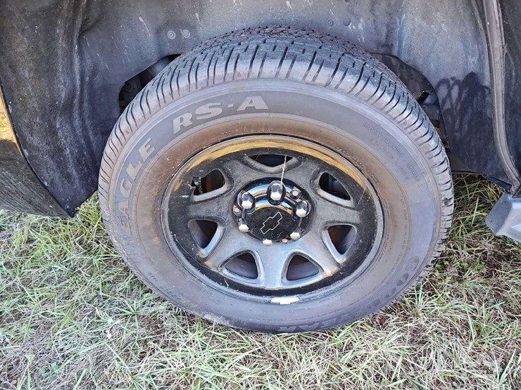 2017-chevrolet-tahoe-image-37