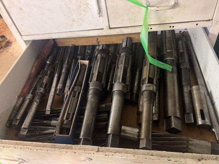 (2)-cabinets-with-contents-image-26