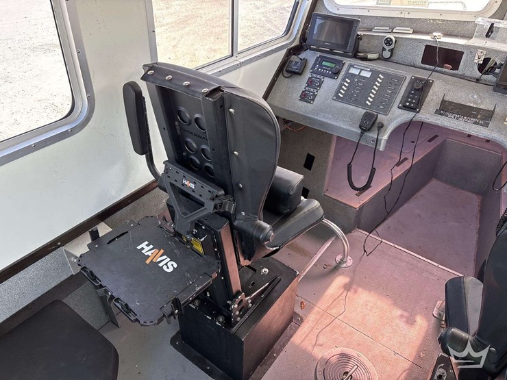 tug-boat-with-tri-axle-magic-tilt-boat-trailer-image-64