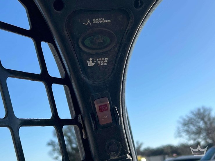 2019-bobcat-t590-image-12