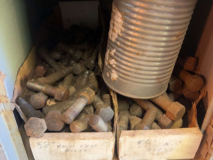 contents-of-shelving-image-20