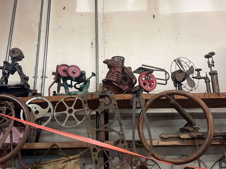 contents-of-right-side-of-the-shelf-image-3