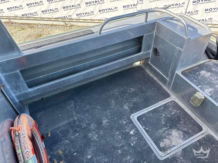 tug-boat-with-tri-axle-magic-tilt-boat-trailer-image-38