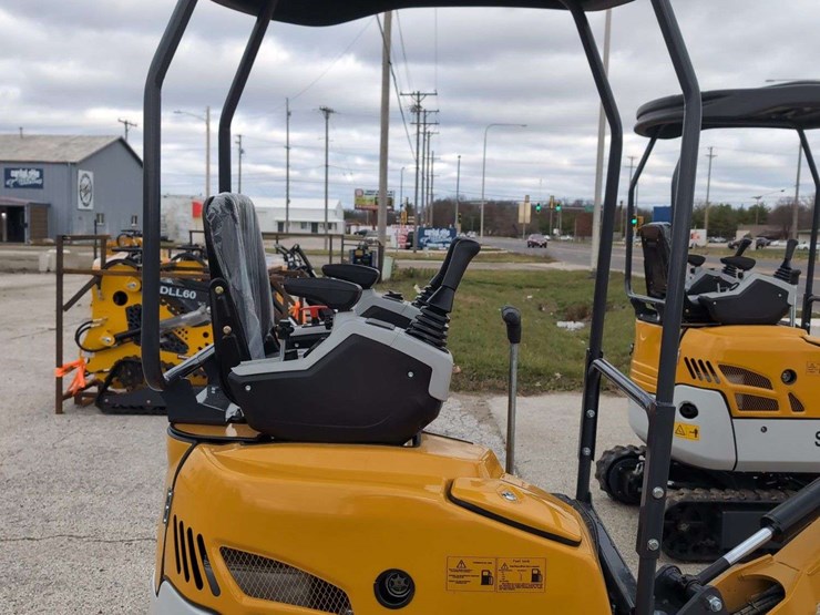 sdle20-mini-excavator---sd-launch-image-6