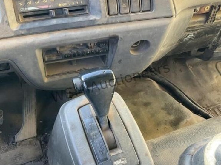 2005-chevrolet-t6500-image-22