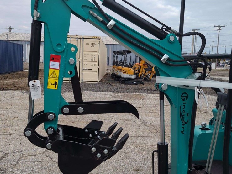 cfg-industrial-mini-excavator---h15r---green-image-2
