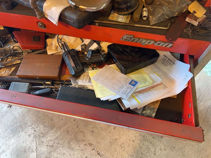 snap-on-toolbox-with-tools-image-12