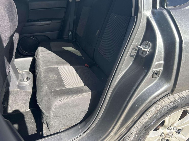 2012-jeep-compass-image-16