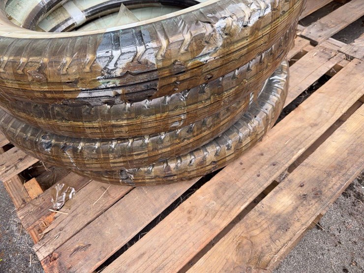 (4)-new-old-stock-firestone-white-walls-image-2