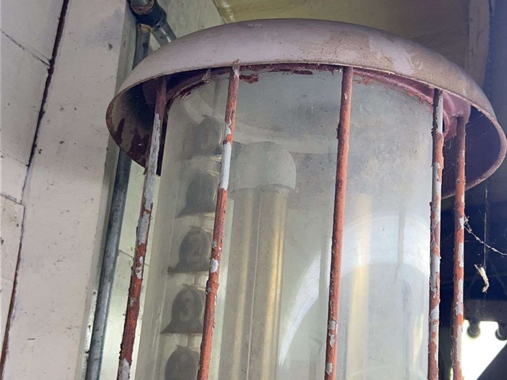 vizo-10-gallon-visable-gas-pump-image-22