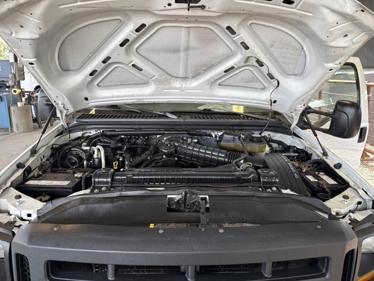 2006-ford-f450-image-18