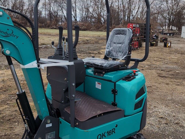 cfg-industrial-mini-excavator---qk16r---green-image-4