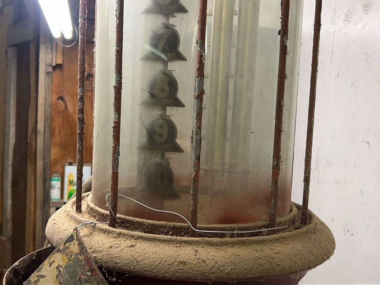 vizo-10-gallon-visable-gas-pump-image-8