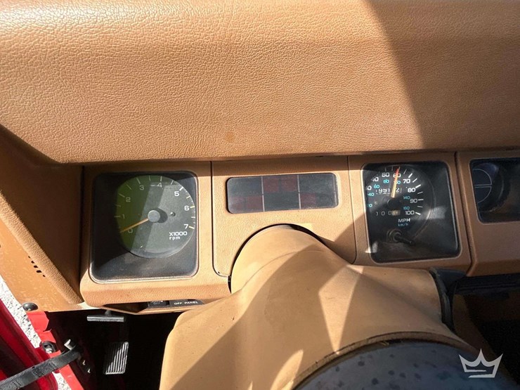 1995-jeep-wrangler-image-14