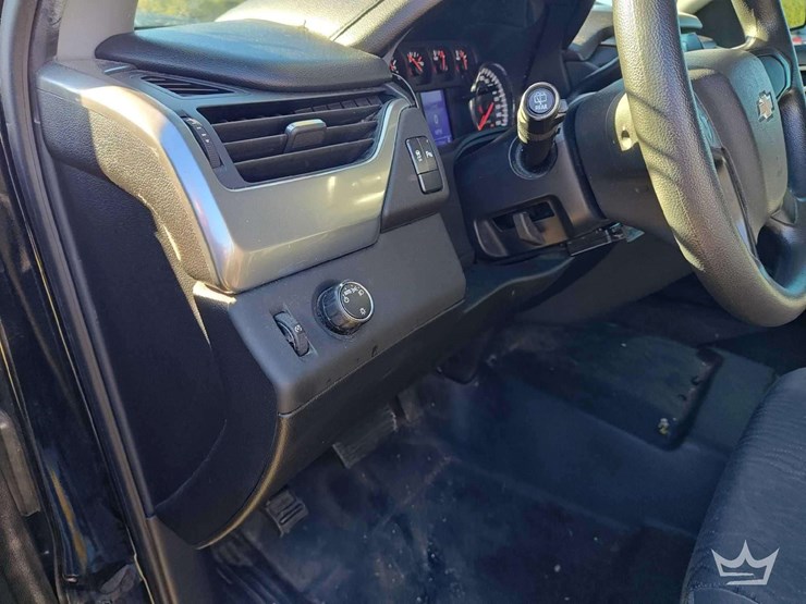 2017-chevrolet-tahoe-image-15