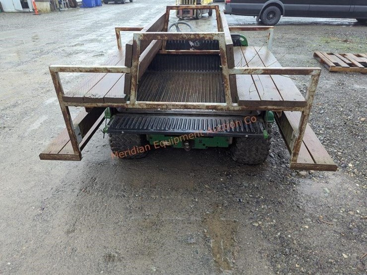 john-deere-gator-image-6