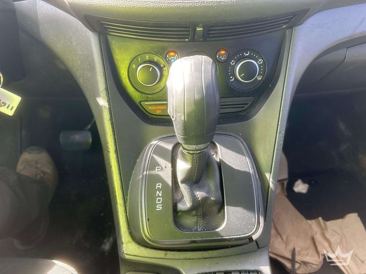 2015-ford-escape-image-11