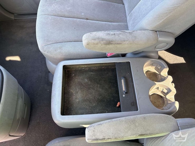 2014-kia-sedona-image-21