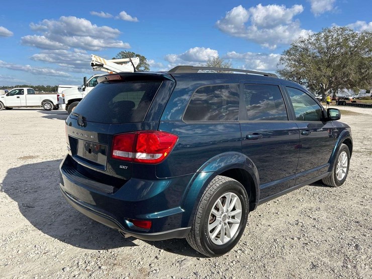 2014-dodge-journey-image-3