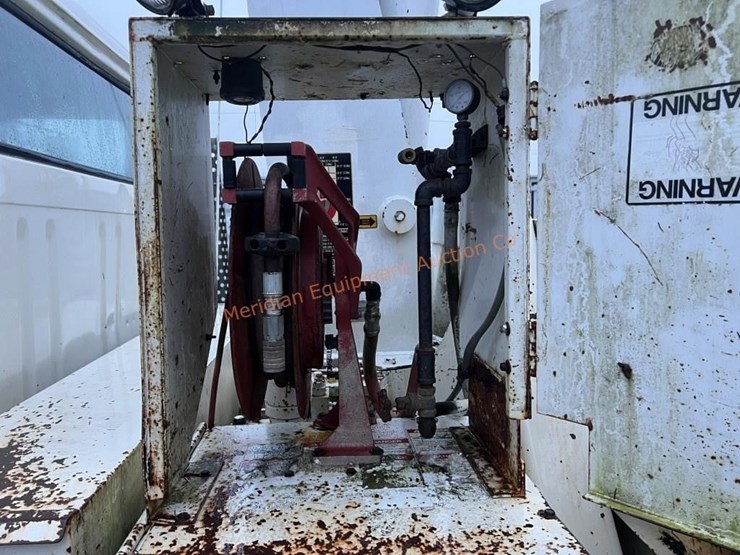 1988-international-s1700-image-19