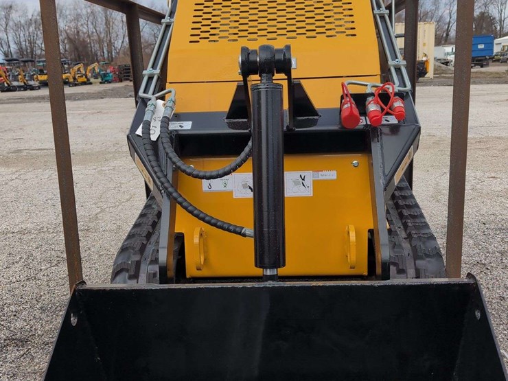 agt-mini-skid-steer-loader-mx-mrt14-image-3