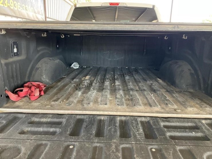 2017-ford-f150-image-10