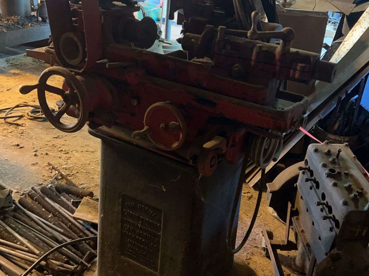 piston-turning-and-grinding-machine-image-3