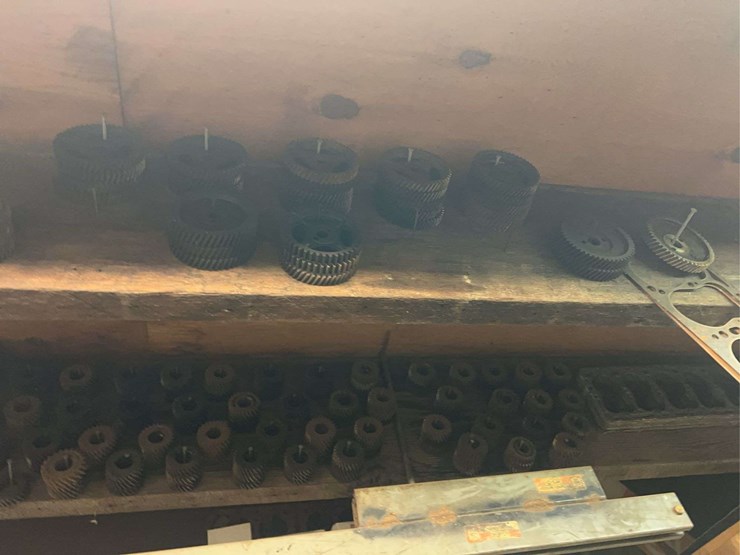 contents-of-shelf-and-gears-image-7