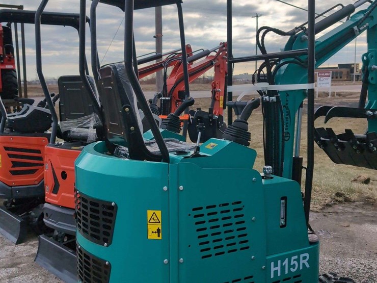 cfg-industrial-mini-excavator---h15r---green-image-5