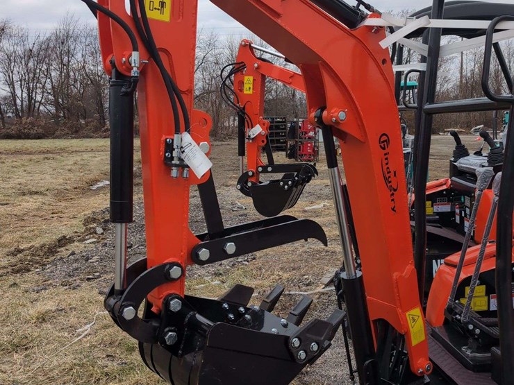 cfg-industrial-mini-excavator---nt20-cz---red-image-2