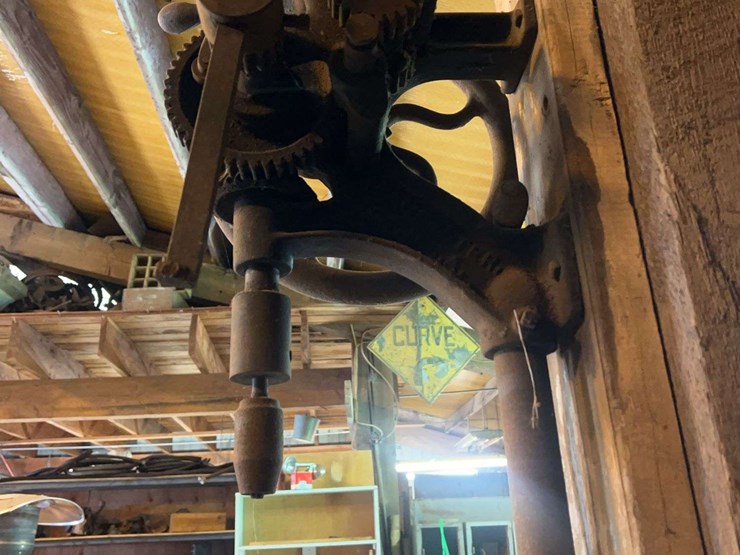 drill-presses,-wheel-stretcher,-grinder-image-8