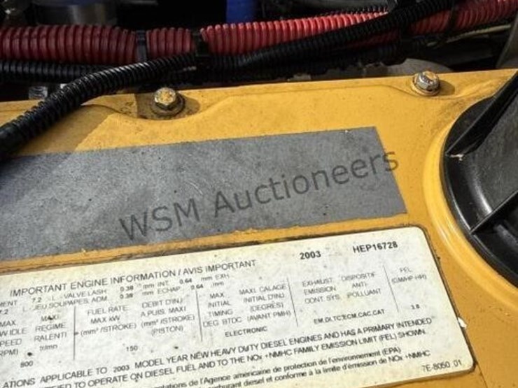 2003-freightliner-fl70-image-22