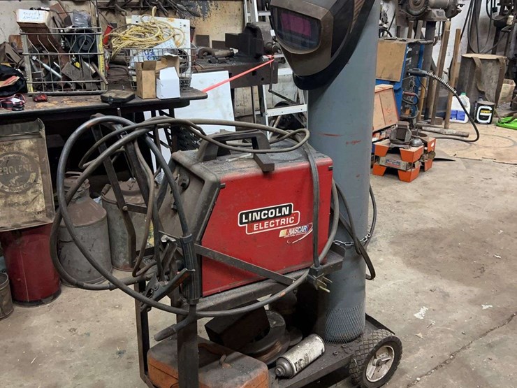 lincoln-welder-with-cart-image-1
