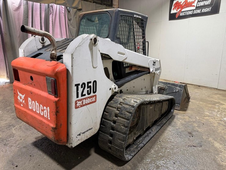 bobcat-t250-image-5