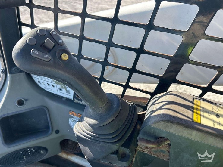 2019-bobcat-t590-image-8