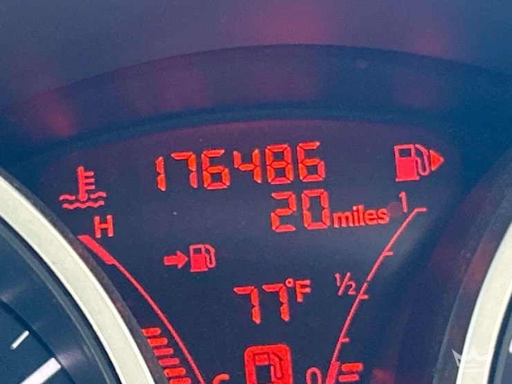 2014-nissan-juke-image-6